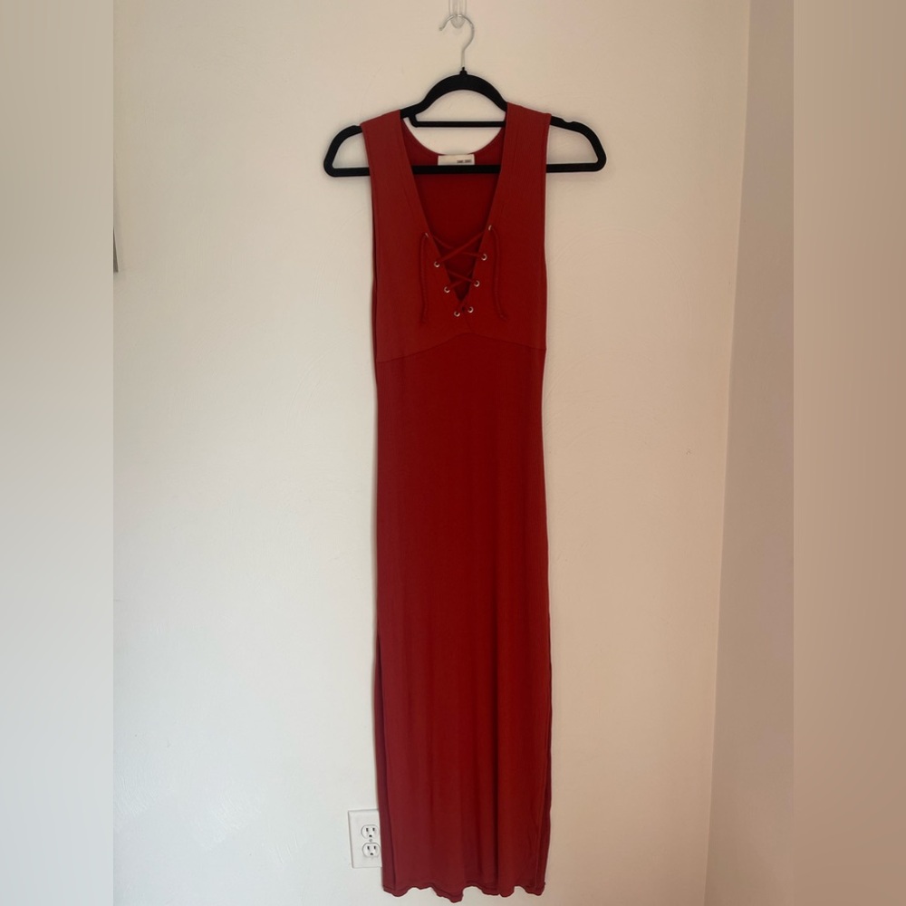 Sans Souci / Burnt Red / Ribbed / Lace up / Slit Dress